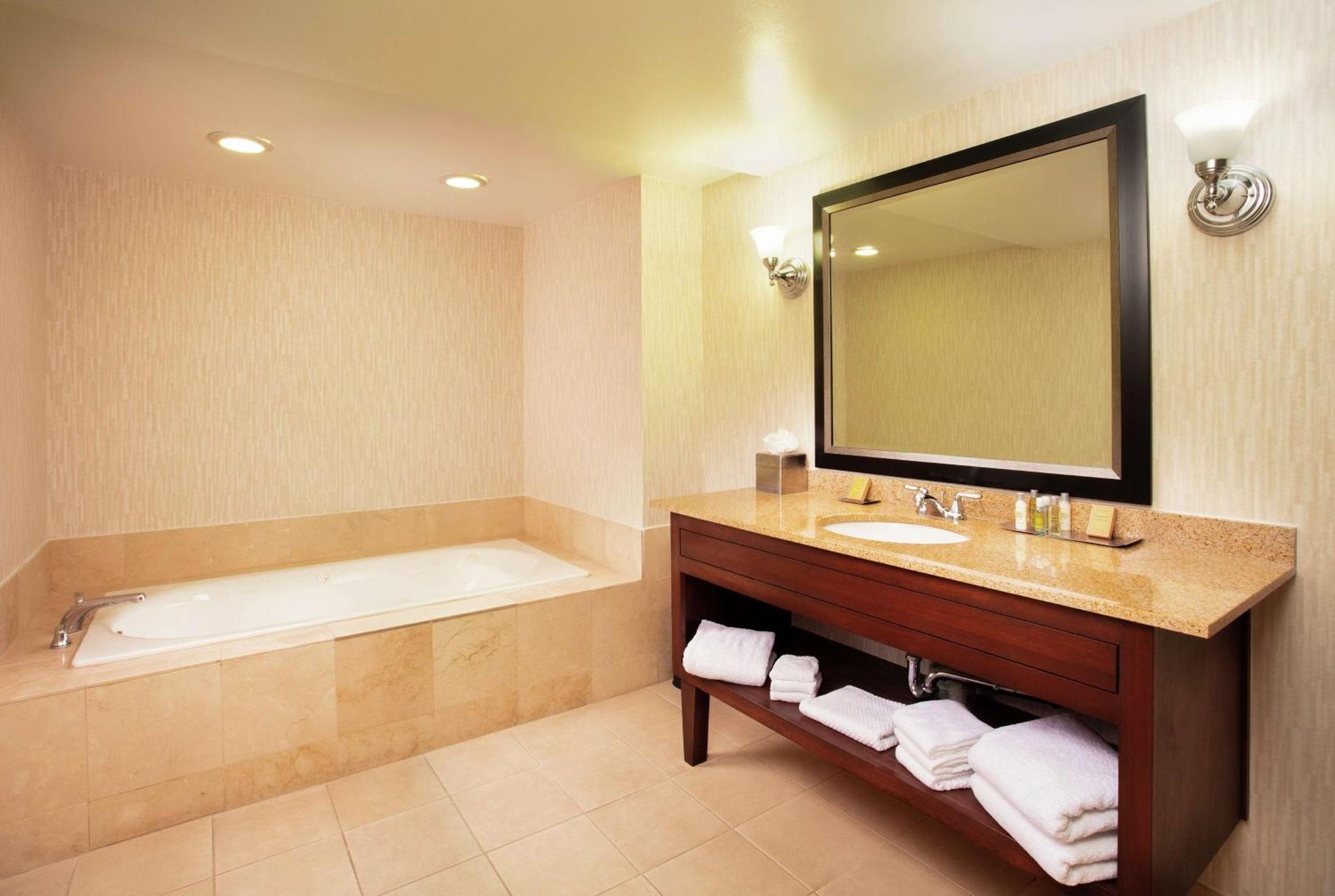 Doubletree By Hilton Hotel Columbia Dış mekan fotoğraf
